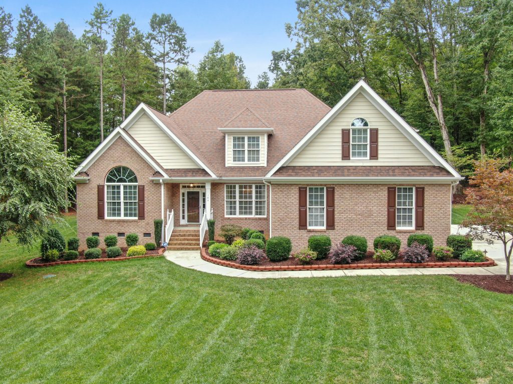 Featured image for the Property for Sale in Foley, AL Your Guide to Finding the Perfect Southeastern Home Blog article